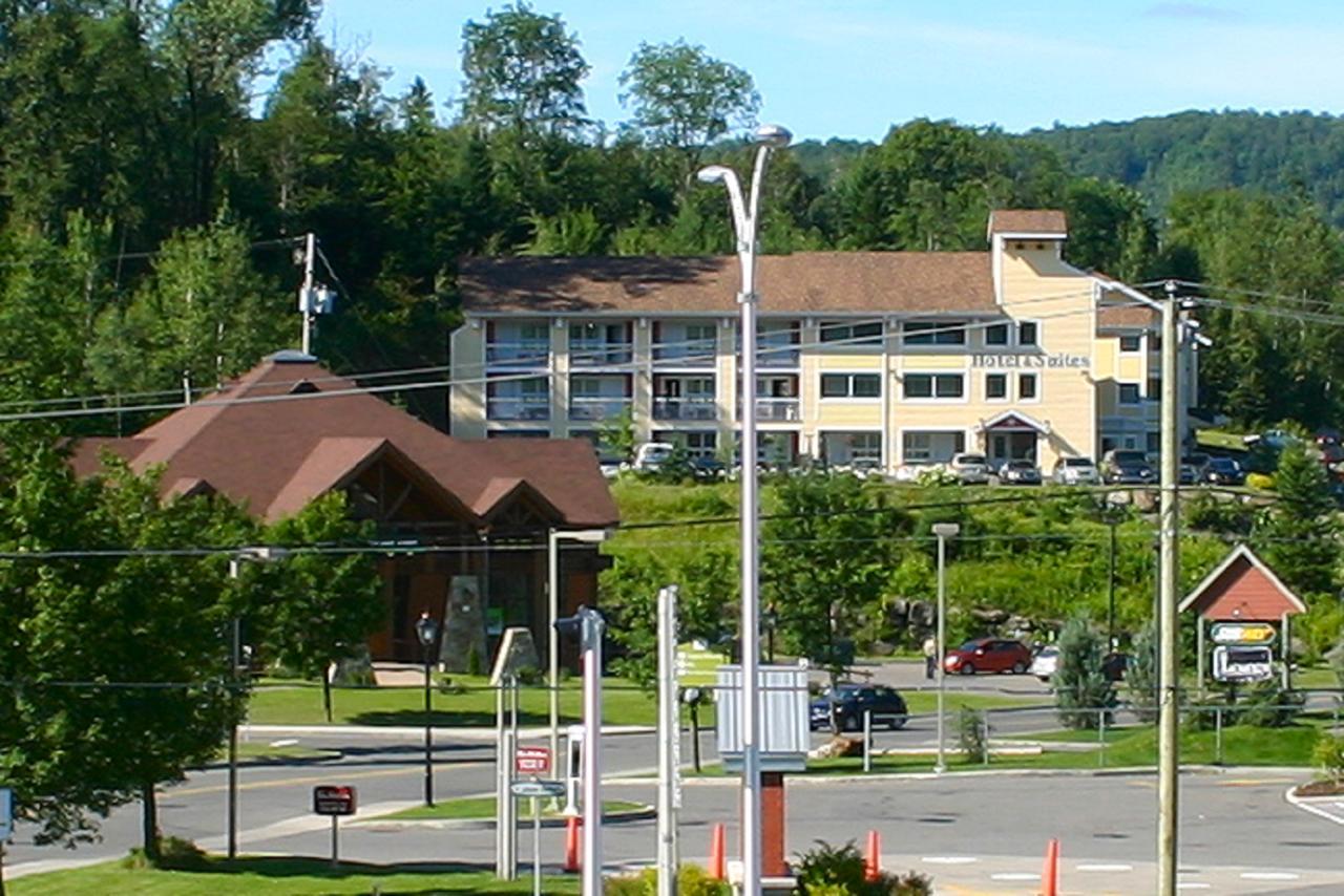 Hotel And Suites Les Laurentides Saint-Sauveur-des-Monts Eksteriør billede